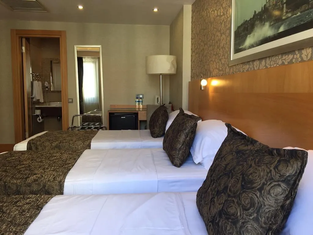 ****  Emerald Hotel Istanbul Turkey